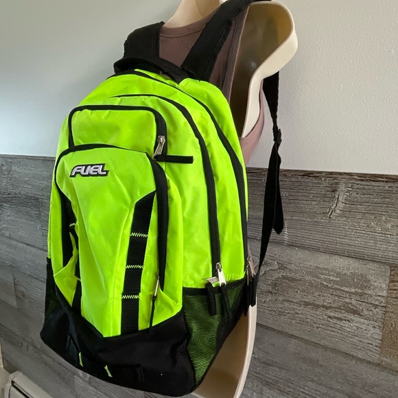 Fuel Escape hi-visibility backpack - Picture 2 of 8